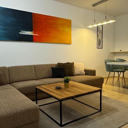 City Apartement Linz Fuer 5 Gaeste Mit Self-Checkin Und Kueche Dış mekan fotoğraf