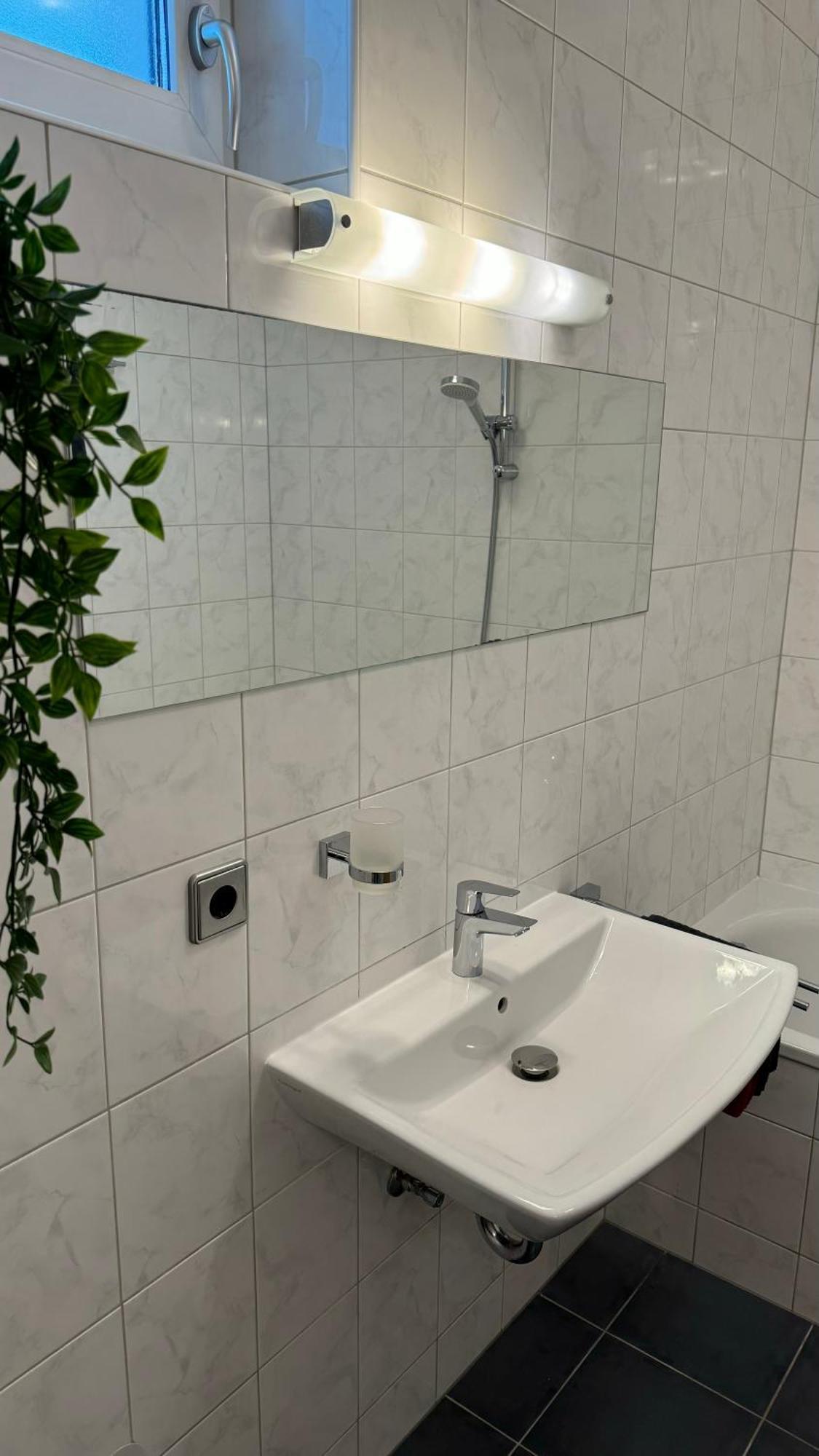 City Apartement Linz Fuer 5 Gaeste Mit Self-Checkin Und Kueche Dış mekan fotoğraf