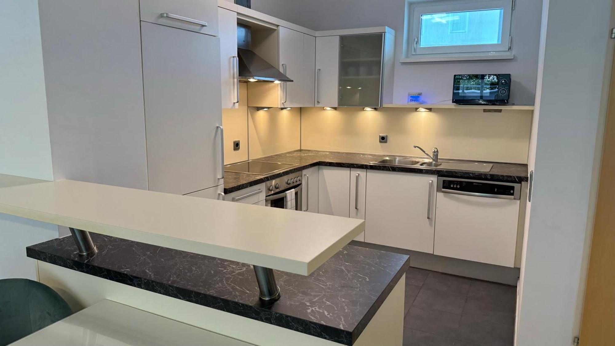 City Apartement Linz Fuer 5 Gaeste Mit Self-Checkin Und Kueche Dış mekan fotoğraf