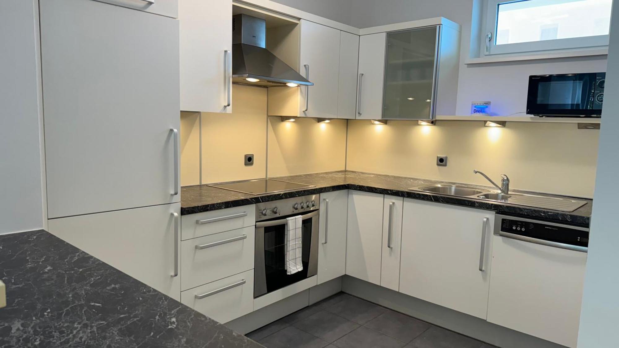 City Apartement Linz Fuer 5 Gaeste Mit Self-Checkin Und Kueche Dış mekan fotoğraf