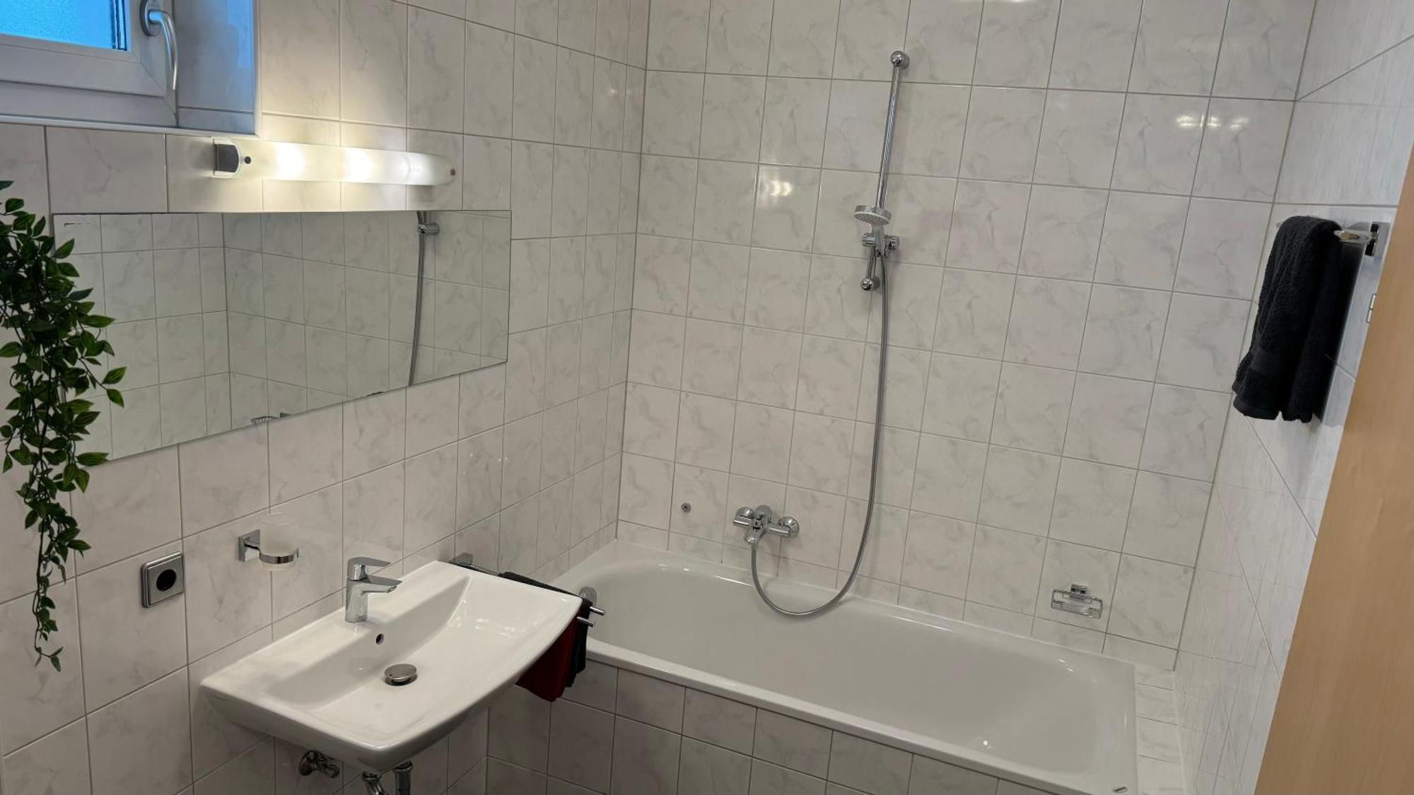 City Apartement Linz Fuer 5 Gaeste Mit Self-Checkin Und Kueche Dış mekan fotoğraf