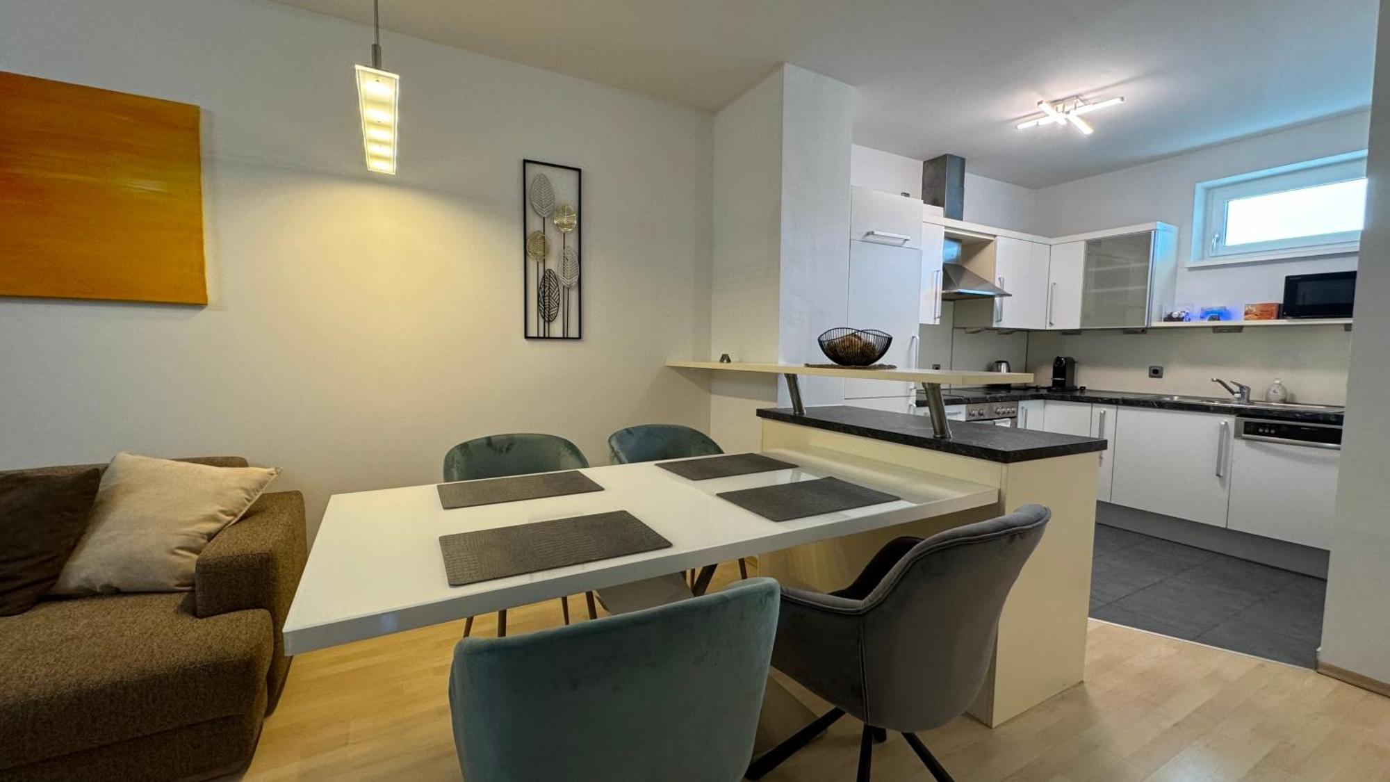 City Apartement Linz Fuer 5 Gaeste Mit Self-Checkin Und Kueche Dış mekan fotoğraf