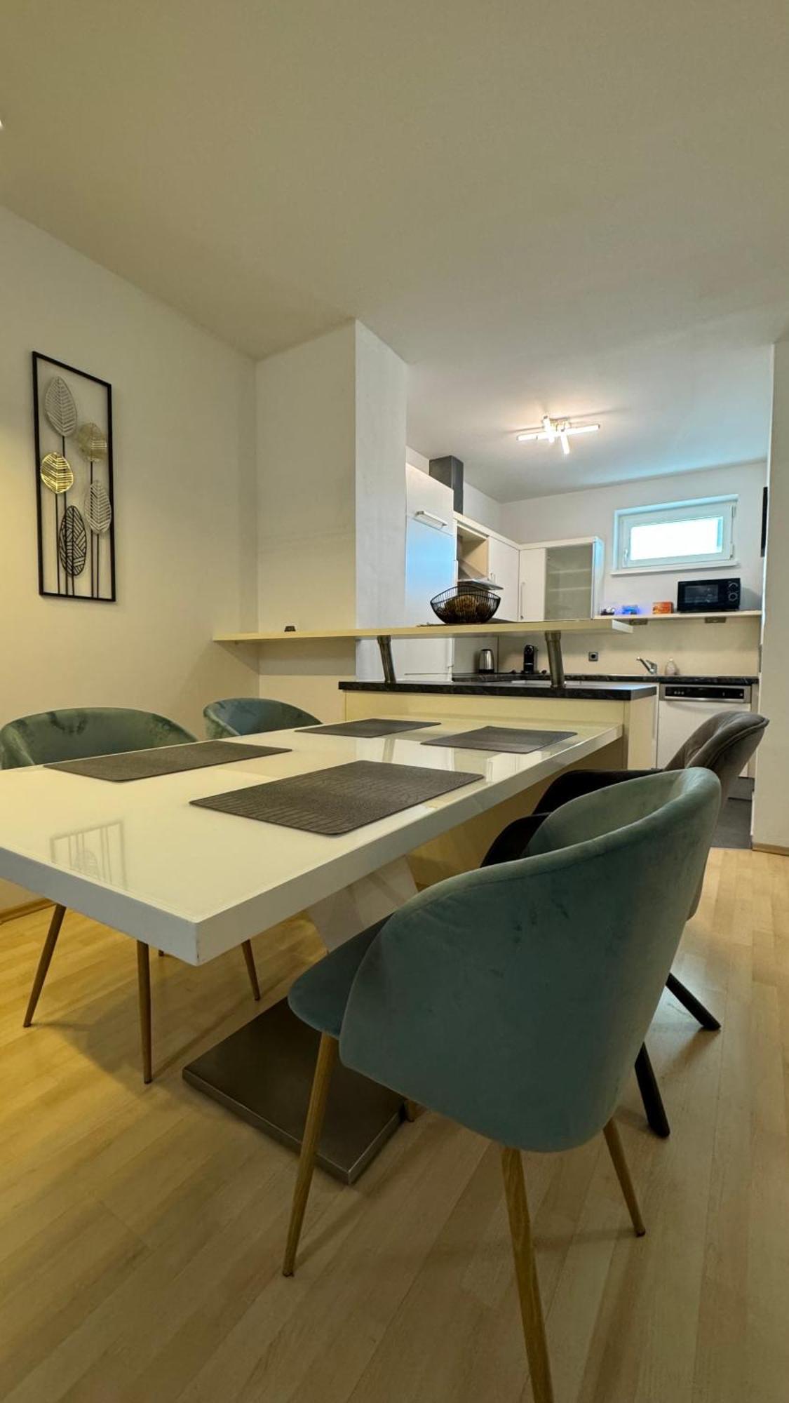 City Apartement Linz Fuer 5 Gaeste Mit Self-Checkin Und Kueche Dış mekan fotoğraf